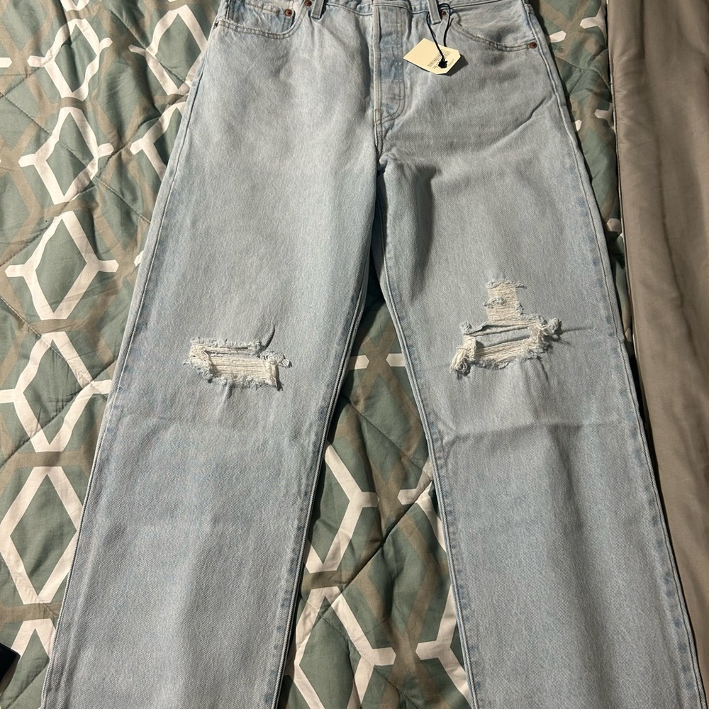 New- Levi’s Ribcage straight ankle.